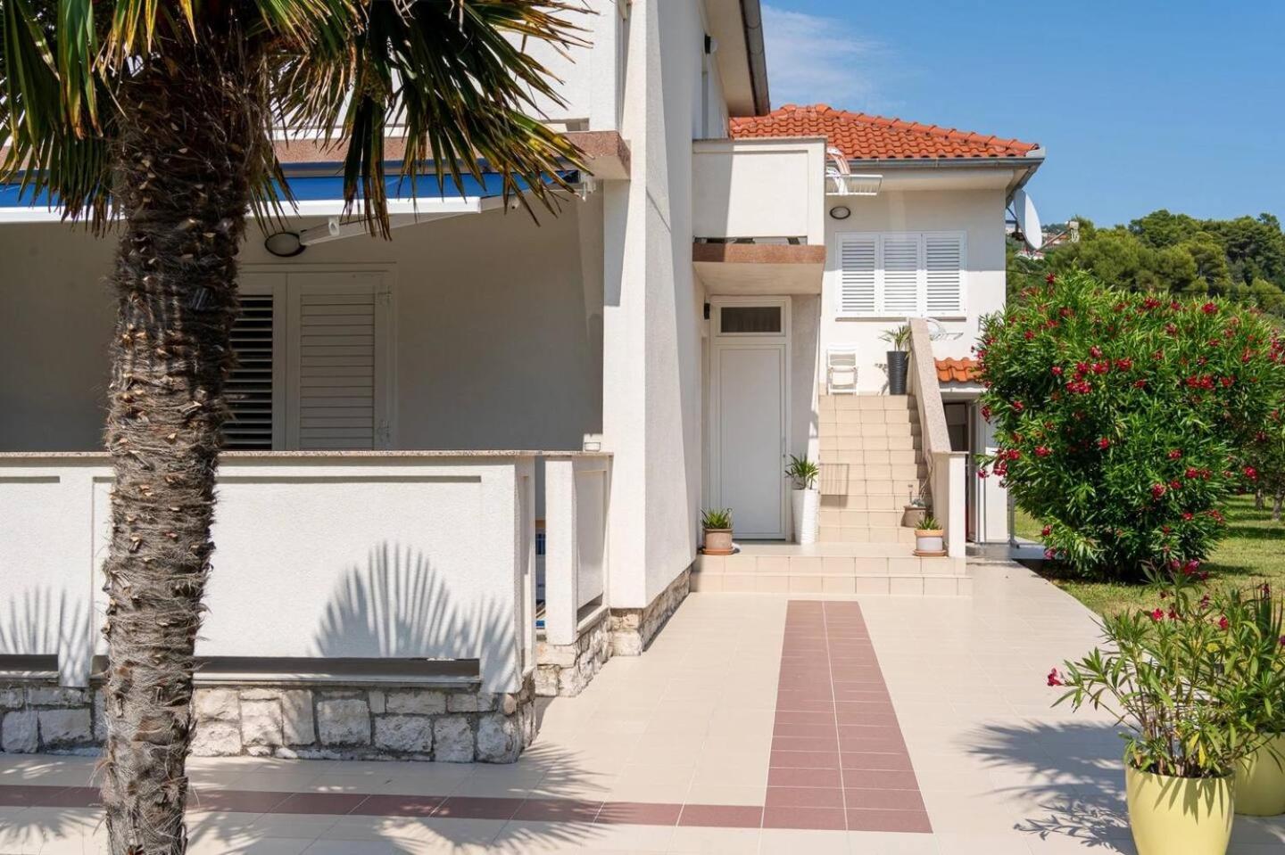 Rab Island Apartmets - Palit Rab Town Kültér fotó